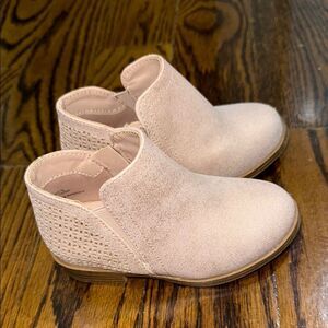 Mini MIA Cream Shimmer Ankle Boots with Perforated Design 7M